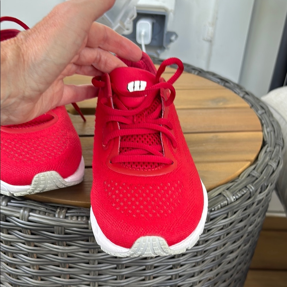 Under Armour Red and White
Wisconsin Badgers Team Issued Shoes